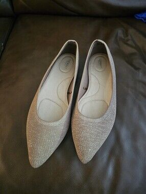 Old Navy Sparkle Pointed Toe Flats in Light Taupe